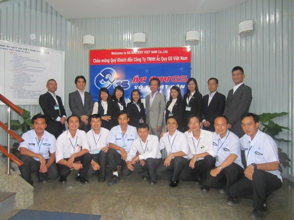 Chủ  tịch tập đoàn GS-YUASA ông MAKOTO  YODA viếng thăm Công ty Ắc Quy GS Việt Nam.