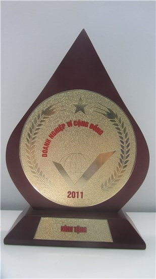DOANH NGHIỆP VÌ CỘNG ĐỒNG 2011