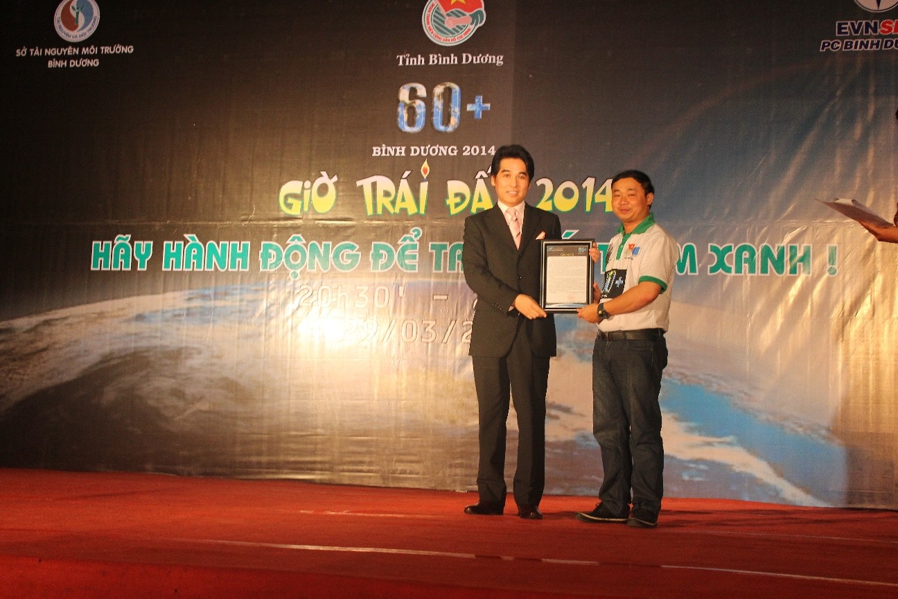 GS Battery Vietnam Co.,Ltd  sponsored for the activities of “The Earth Hour Program” which was held by the Binh Duong Youth Union.