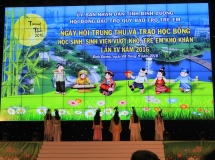 ẮC QUY GS TÀI TRỢ “NGÀY HỘI TRUNG THU VÀ TRAO HỌC BỔNG” NĂM 2016