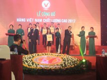 ẮC QUY GS VINH DỰ NHẬN CHỨNG NHẬN HÀNG VIỆT NAM CHẤT LƯỢNG CAO 2017