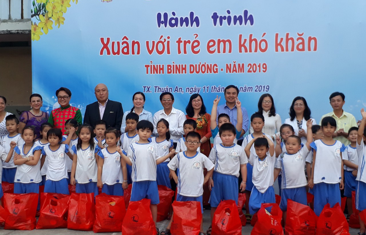 GSV SPONSORED THE PROGRAM "SPRING WITH CHILDREN WITH DIFFICULTIES IN BINH DUONG PROVINCE XII IN 2019"