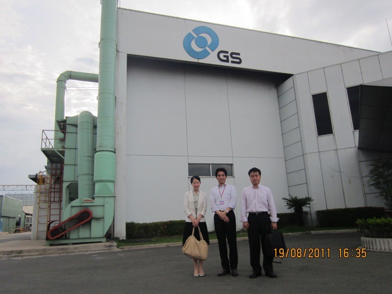 Công viên chức của chính phủ thành phố Osaka viếng thăm Công ty Ắc quy GS Việt Nam.