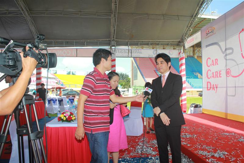 Phóng viên truyền hình BTV phỏng vấn TGĐ Ắc quy GS