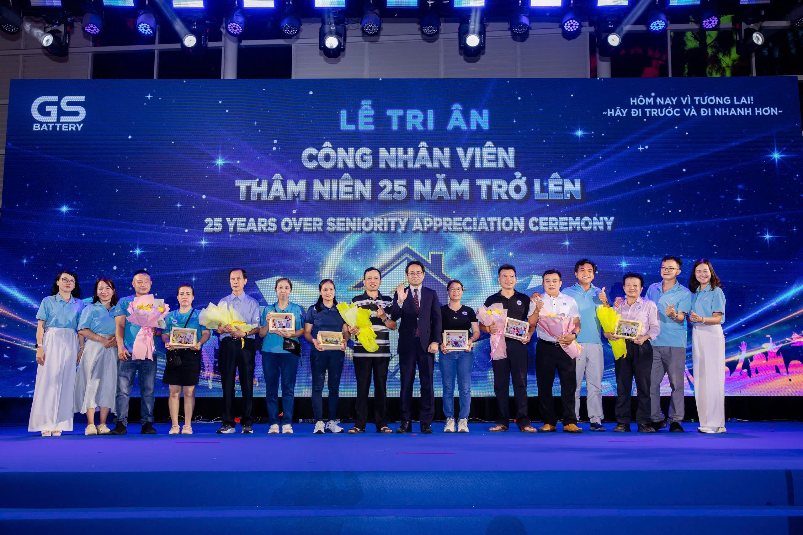 6. Tham nien Gala